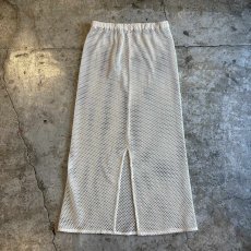 画像2: IVORY COLOR MESH DESIGN BACK SLIT LONG SKIRT / W26~W39 (2)