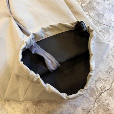 画像5: 【WONDERGROUND】WAVE NOTCH PATTERN NYLON PANTS / GRAY / OS (5)