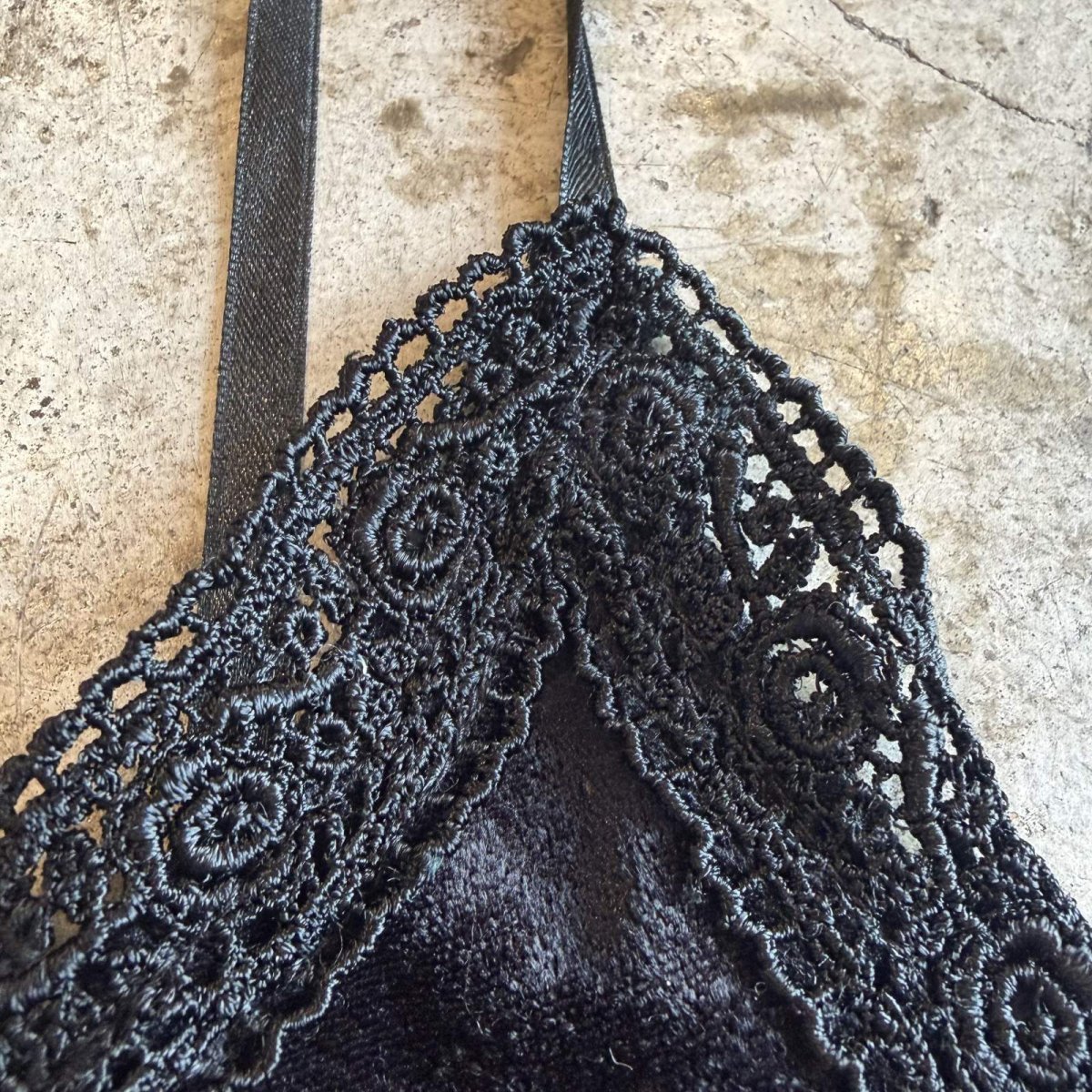 画像7: VELVET FRONT BUTTON BLACK COLOR LINGERIE DESIGN CAMISOLE / Ladies M (7)