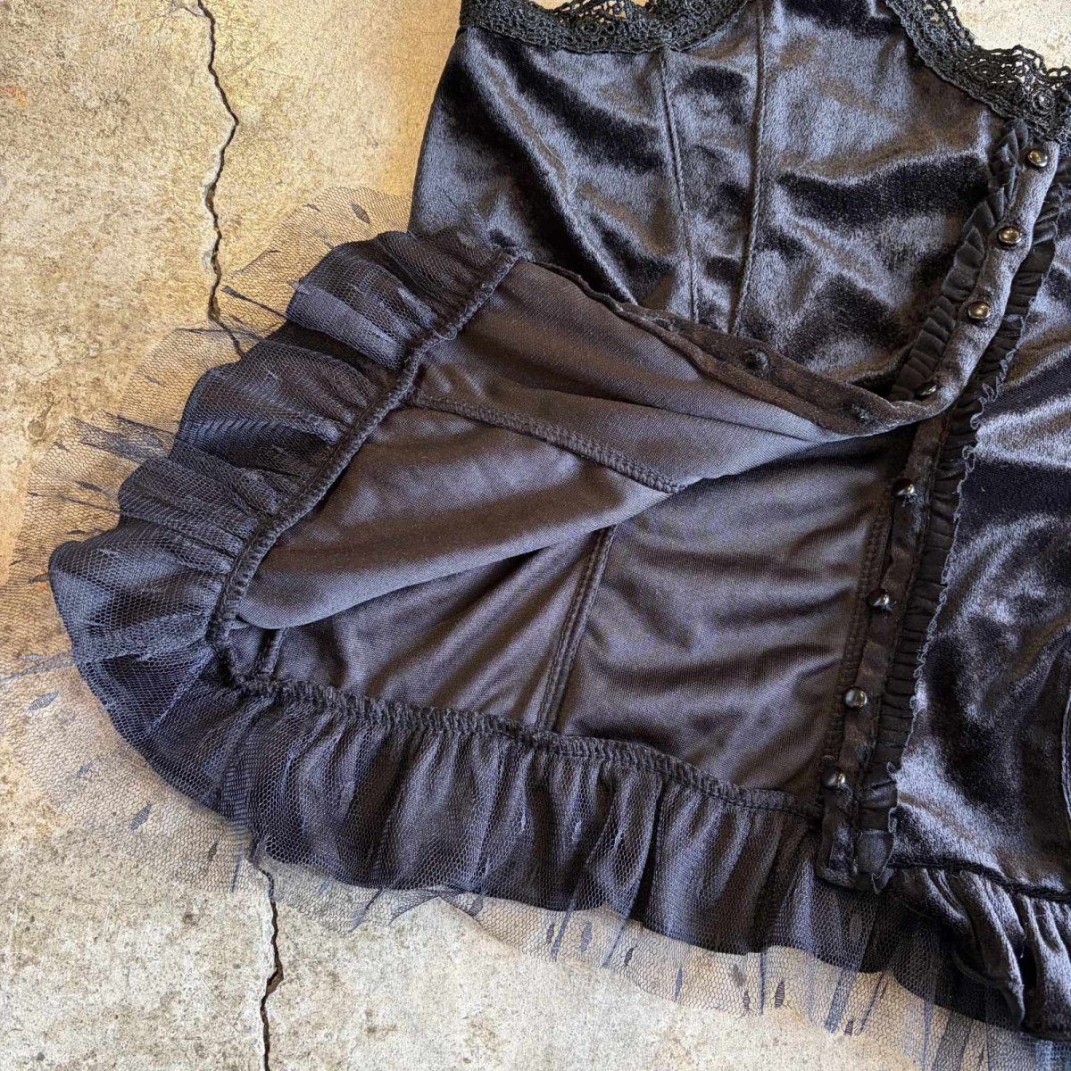 画像8: VELVET FRONT BUTTON BLACK COLOR LINGERIE DESIGN CAMISOLE / Ladies M (8)