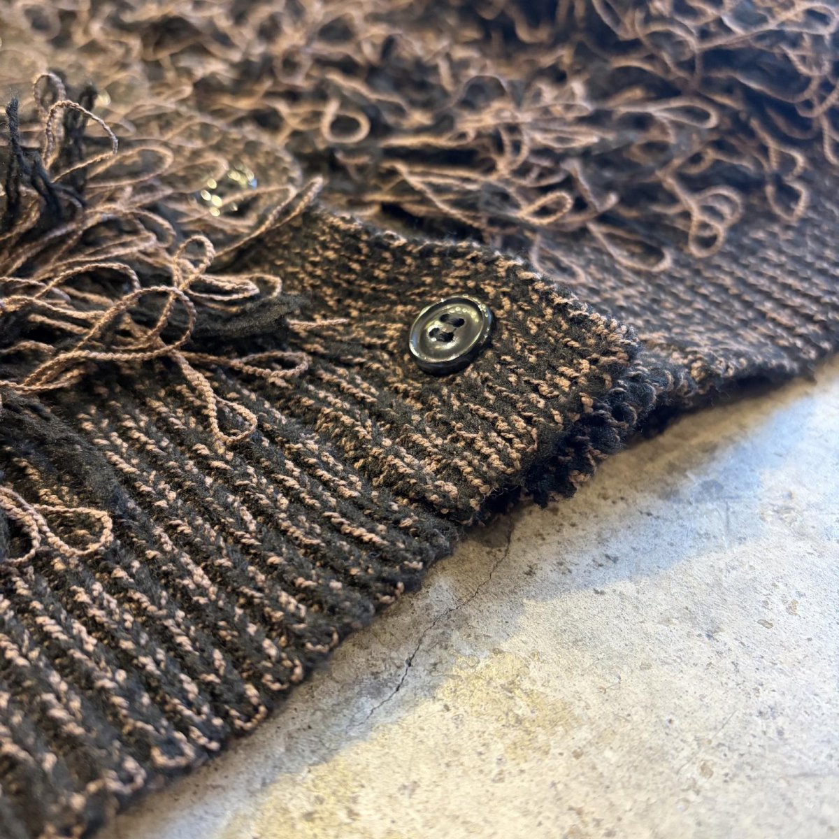 画像11: 2TONE COLOR LOOP FRINGE DESIGN KNIT SHORT CARDIGAN / Ladies M (11)