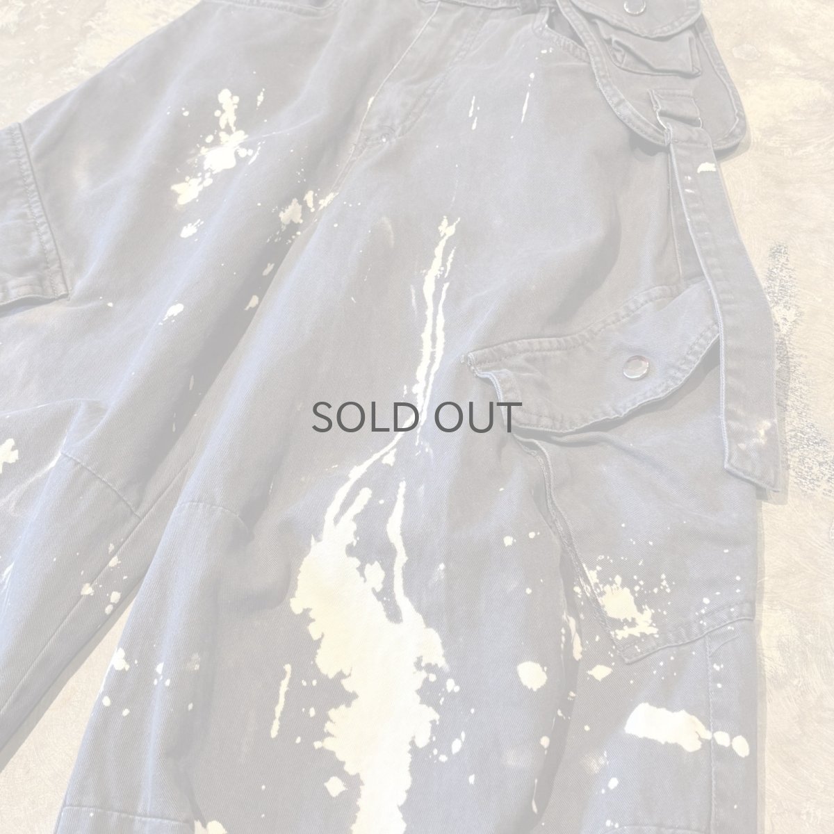 画像4: 【WONDERGROUND】BALLOON SILHOUETTE BLEACHED CARGO PANTS / OS (4)