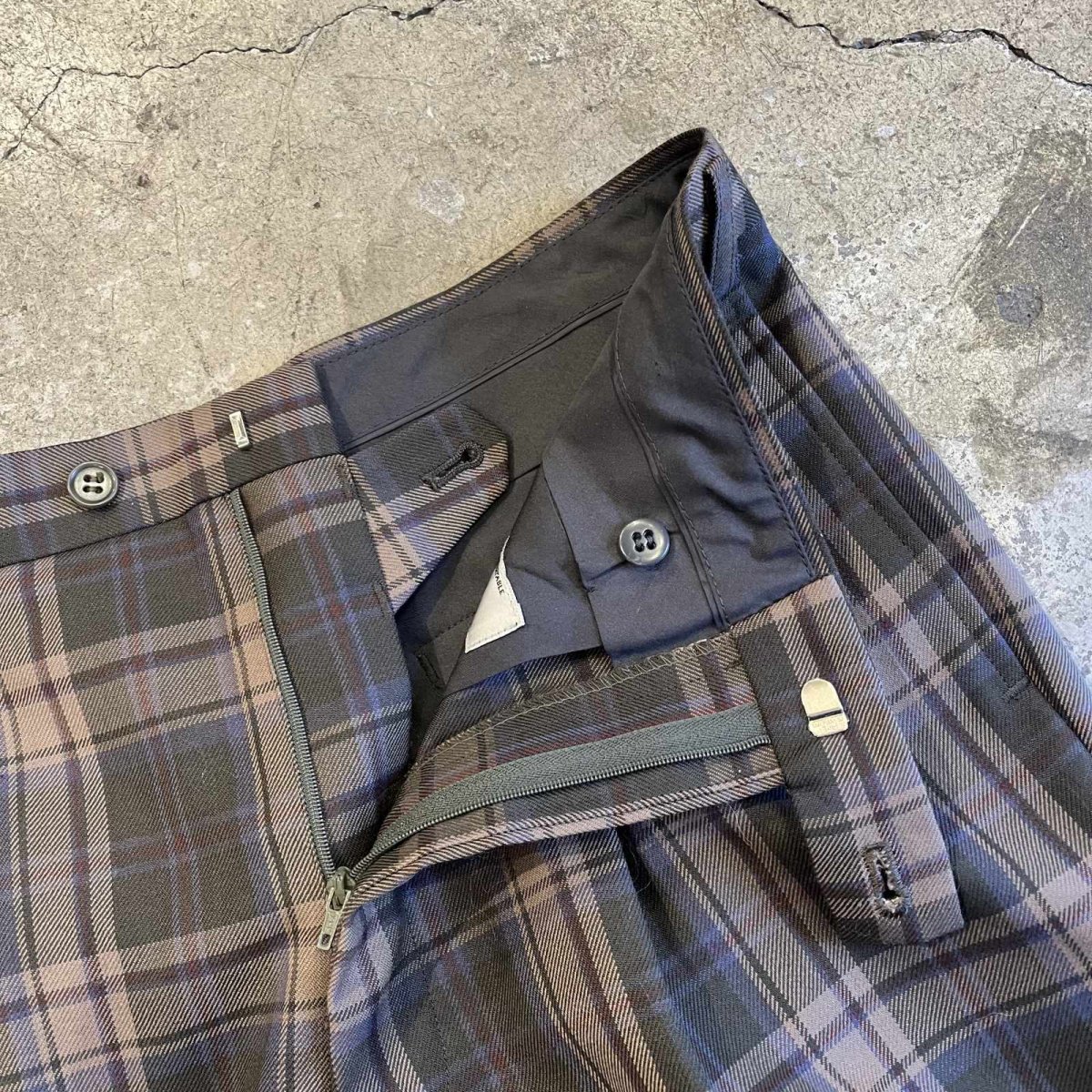 画像10: 2 TUCK DESIGN TARTAN CHECK PATTERN SLACKS PANTS / W31 (10)