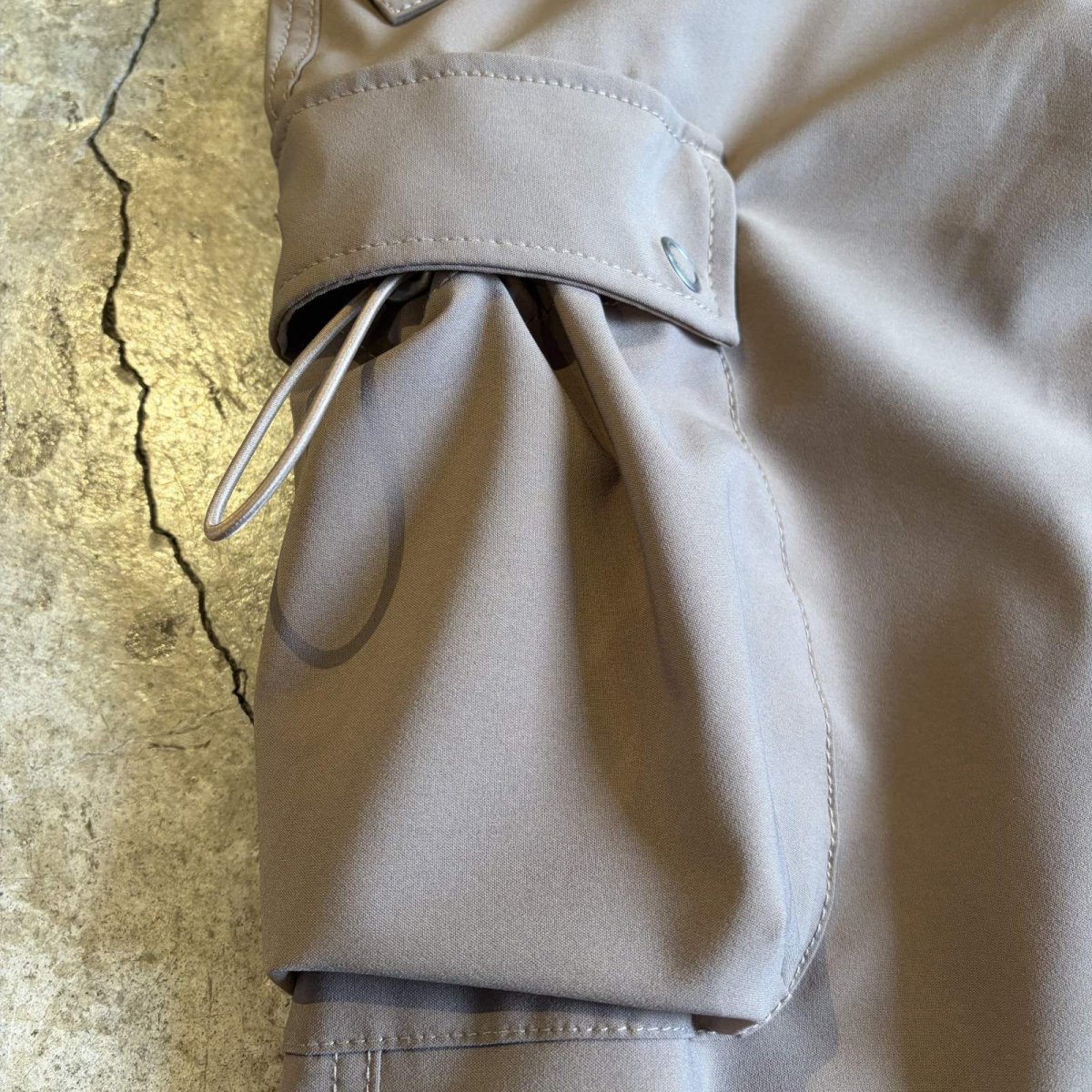 画像6: WAIST DRAW CORD DESIGN CARGO SKIRT / FREE~W35 (6)