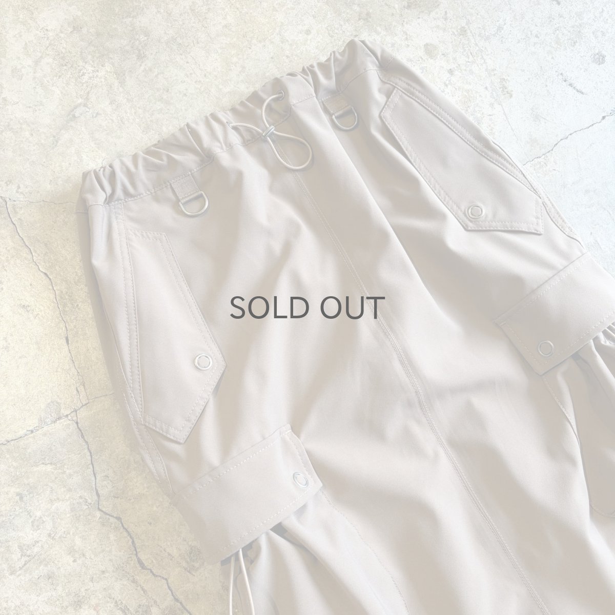 画像4: WAIST DRAW CORD DESIGN CARGO SKIRT / FREE~W35 (4)