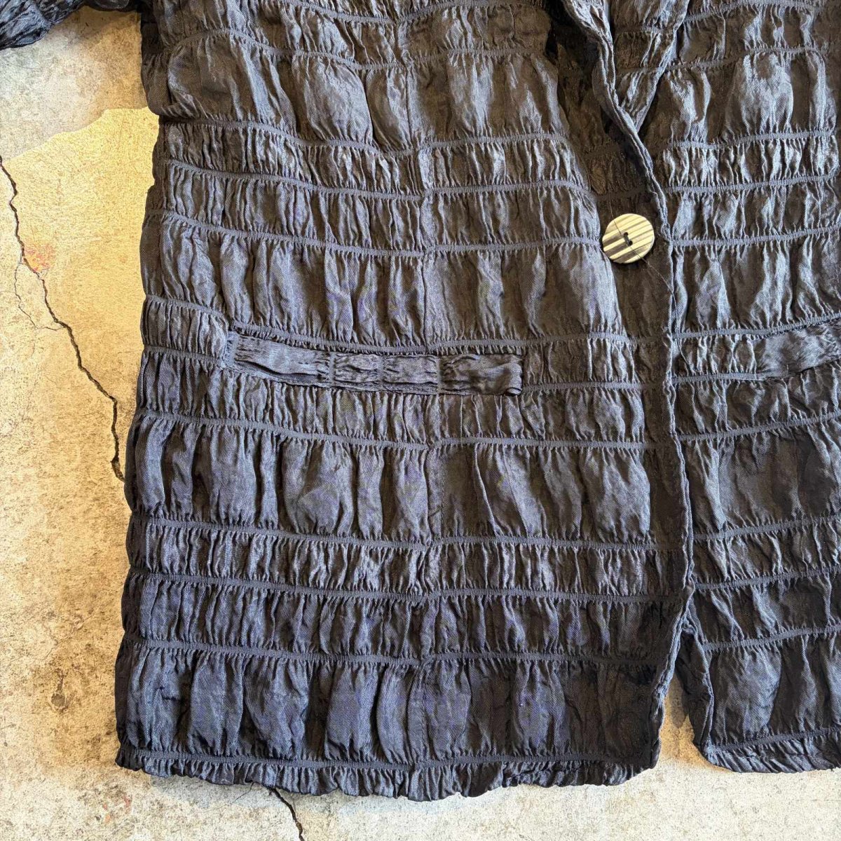 画像4: EMBOSS GATHER DESIGN TAILORED JACKET / Ladies M (4)