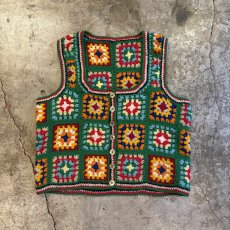 画像1: FFRONT BUTTON DESIGN COLOR CROCHET VEST / Ladies M (1)