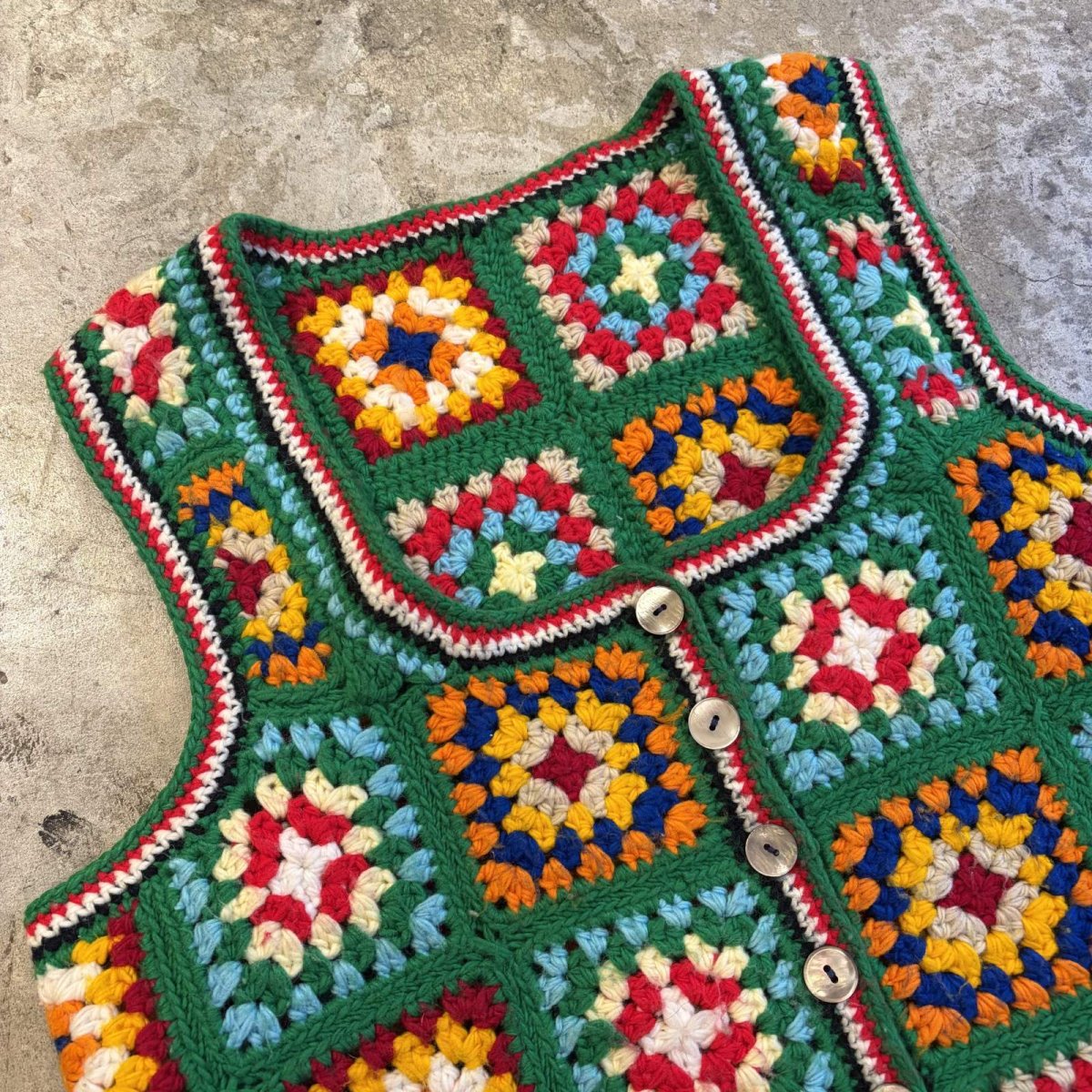 画像3: FFRONT BUTTON DESIGN COLOR CROCHET VEST / Ladies M (3)