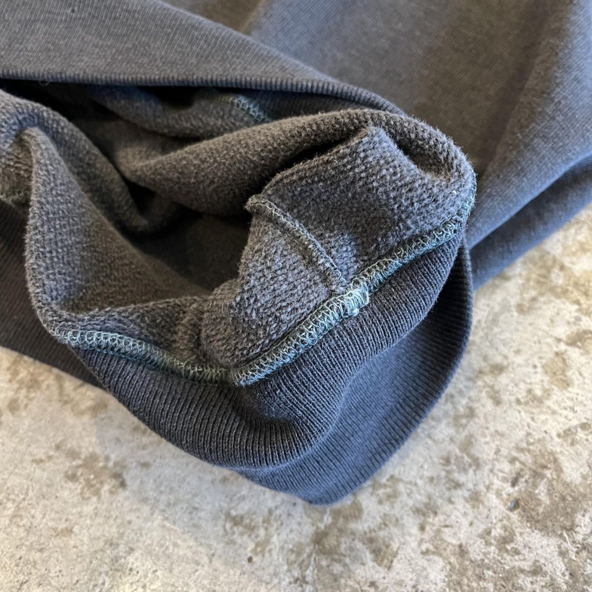 画像5: 90's BLACK COLOR FRONT "AMSTERDAM" DESIGN L/S SWEAT / Ladies L  (5)