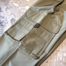 画像10: 【WONDERGROUND】MULTI CARGO POCKET WIDE NYLON PANTS / GREEN / OS (10)