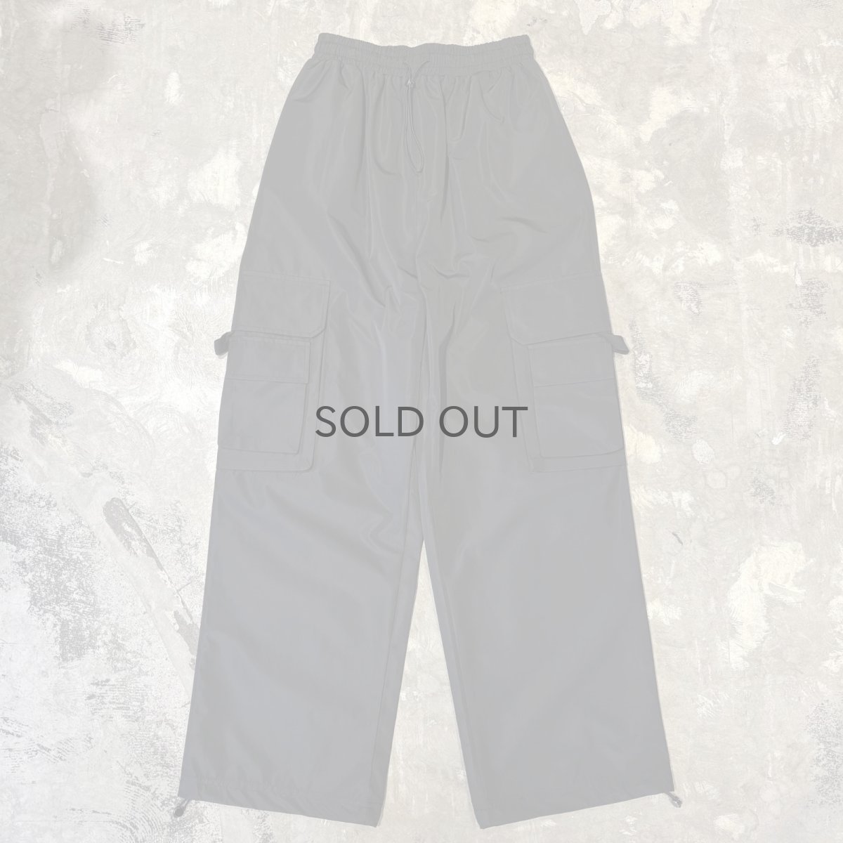 画像1: 【WONDERGROUND】MULTI CARGO POCKET WIDE NYLON PANTS / BLACK / OS (1)