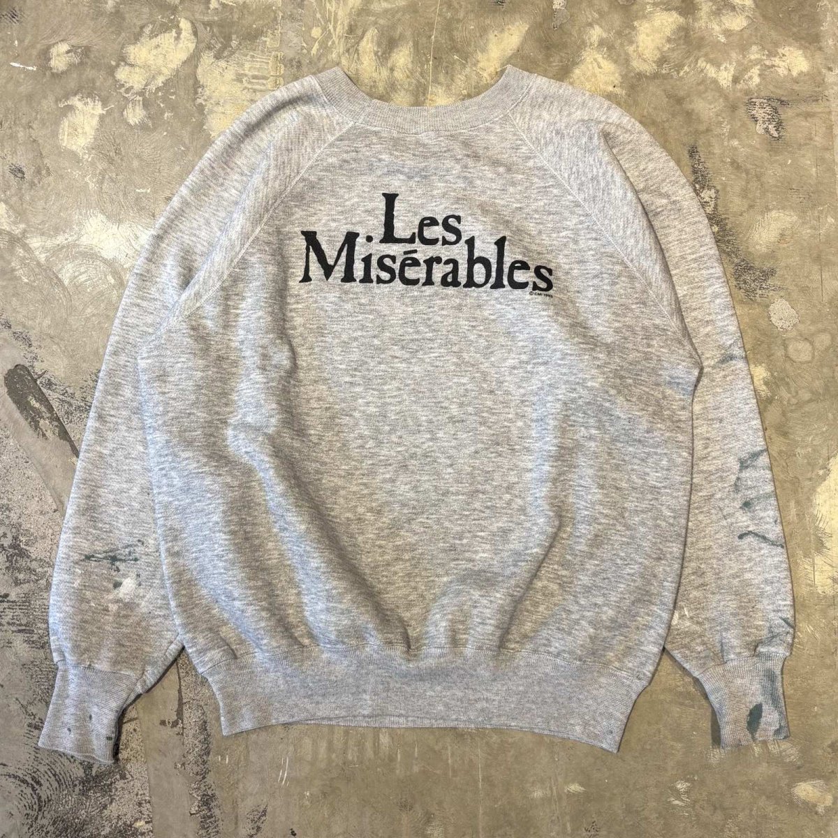 画像2: 80~90's "Les Misérables" BOTH SIDE PRINTED SWEAT / Mens L / MADE IN USA (2)