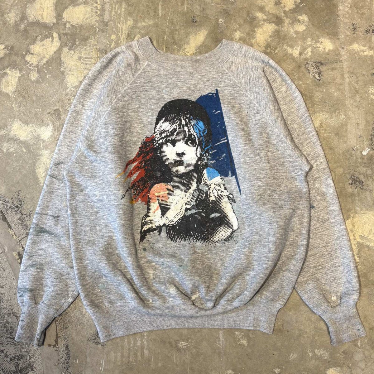 画像1: 80~90's "Les Misérables" BOTH SIDE PRINTED SWEAT / Mens L / MADE IN USA (1)