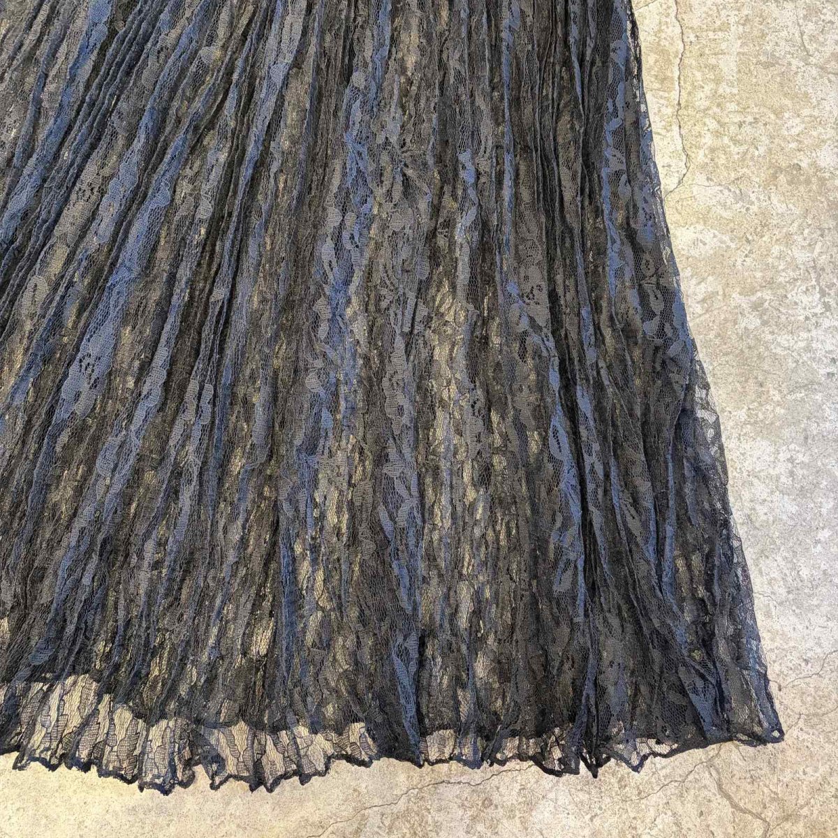 画像6: BLACK COLOR LACE DESIGN PLEATS LONG SKIRT / W23~W33 / MADE IN USA (6)