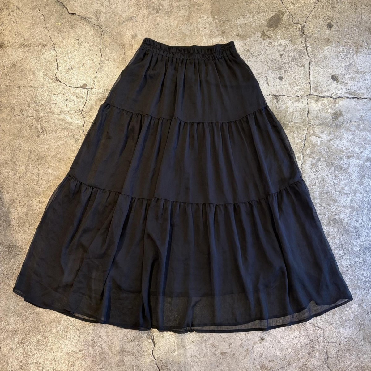 画像2: BLACK COLOR DESIGN TIERED DESIGN SKIRT / W25~W31 (2)