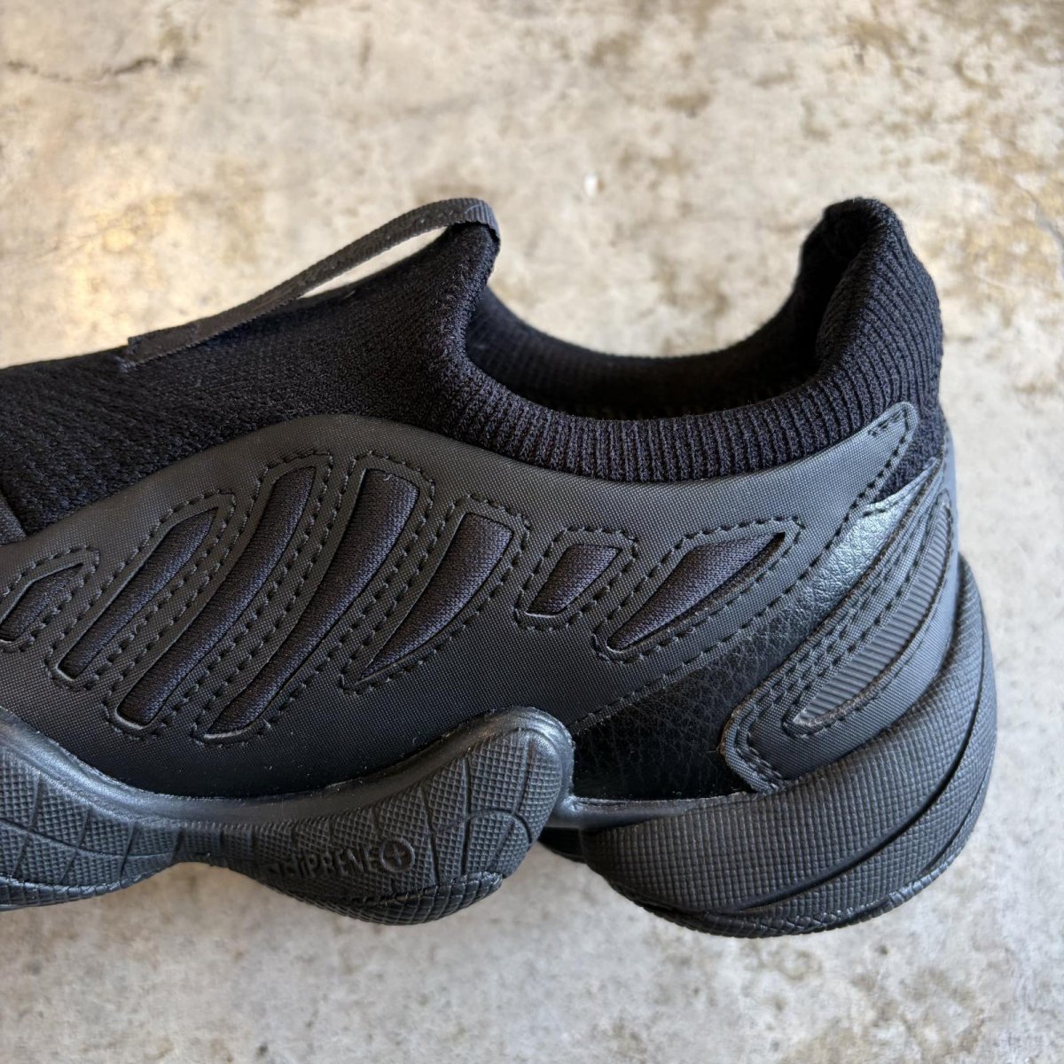 画像10: 【adidas】INTIMIDATION SLIP ON / BLACK (10)
