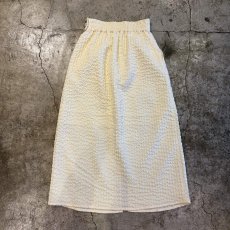 画像2: EMBOSS DESIGN FRONT SLIT STRAIGHT SKIRT / W24~W29 (2)