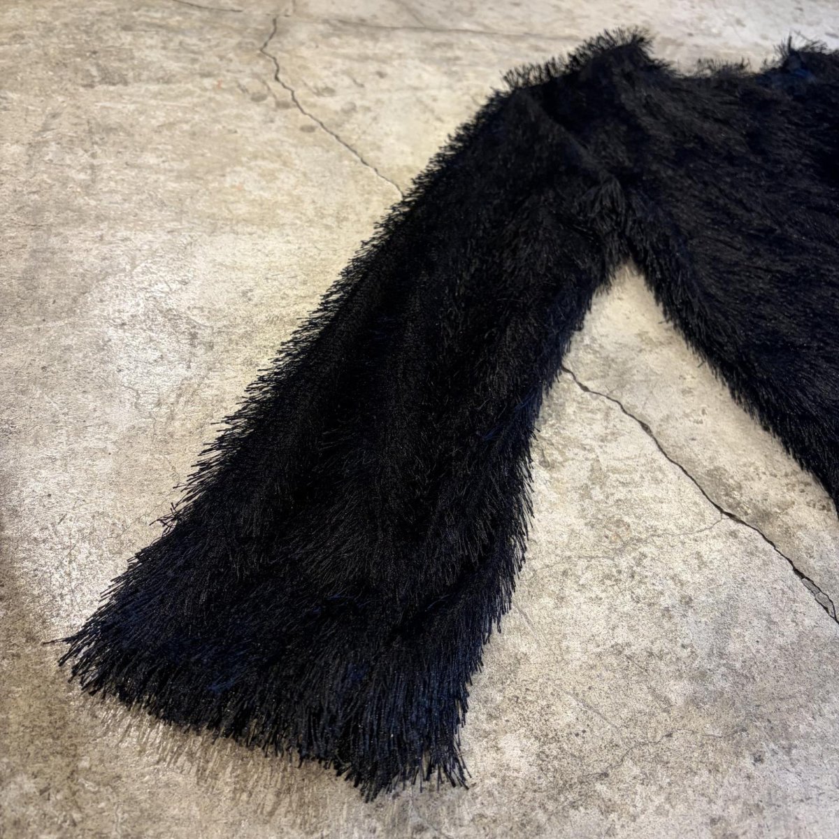 画像5: BLACK COLOR SHAGGY DESIGN SHORT CARDIGAN / Ladies M (5)