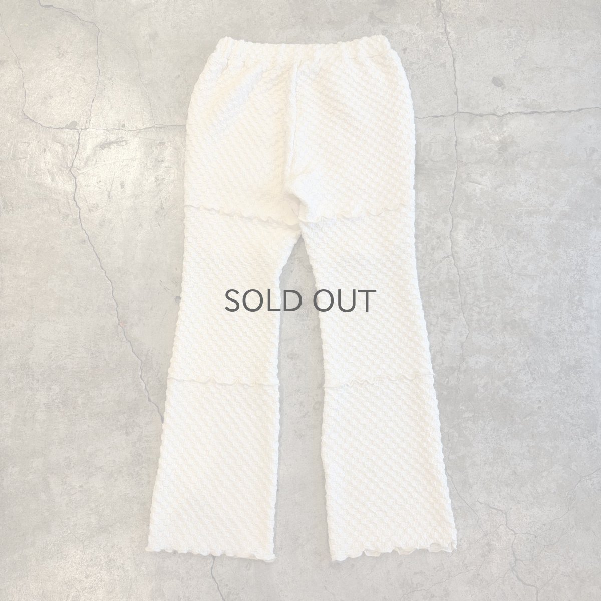 画像2: EMBOSS DESIGN STITCH LINE FLARE PANTS / W26~W35 (2)