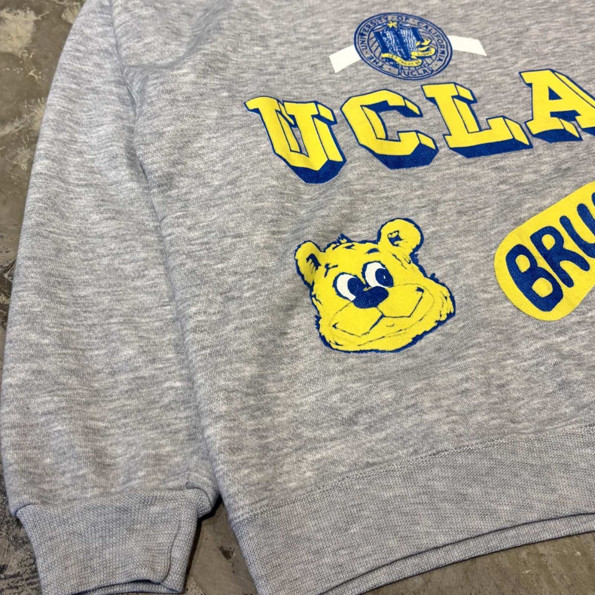 画像5: 90's "UCLA" FRONT PRINTED SWEAT / Mens XL / MADE IN USA (5)