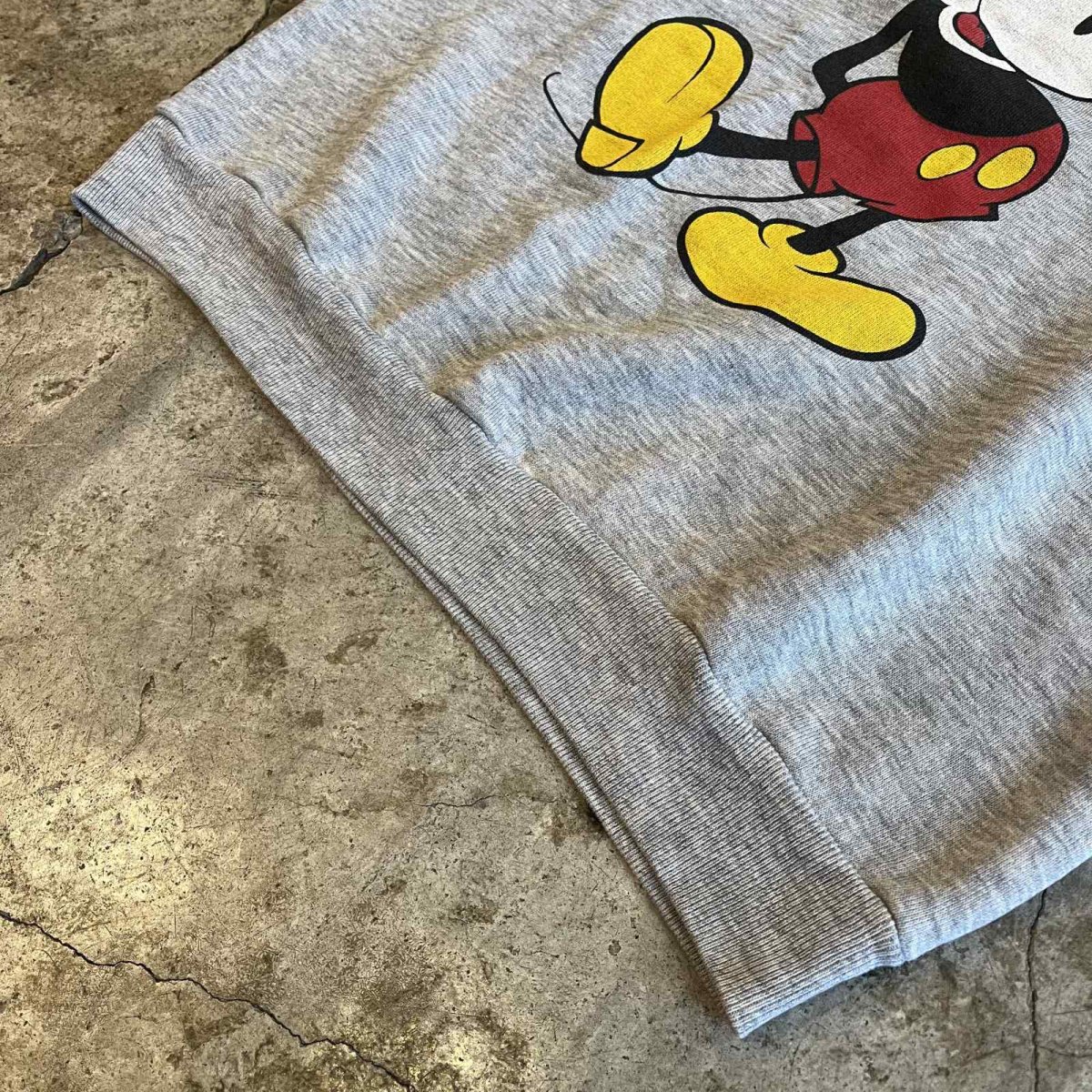 画像4: 80's "MICKEY" PRINTED DESIGN L/S SWEAT / Ladies M(L) / MADE IN USA (4)