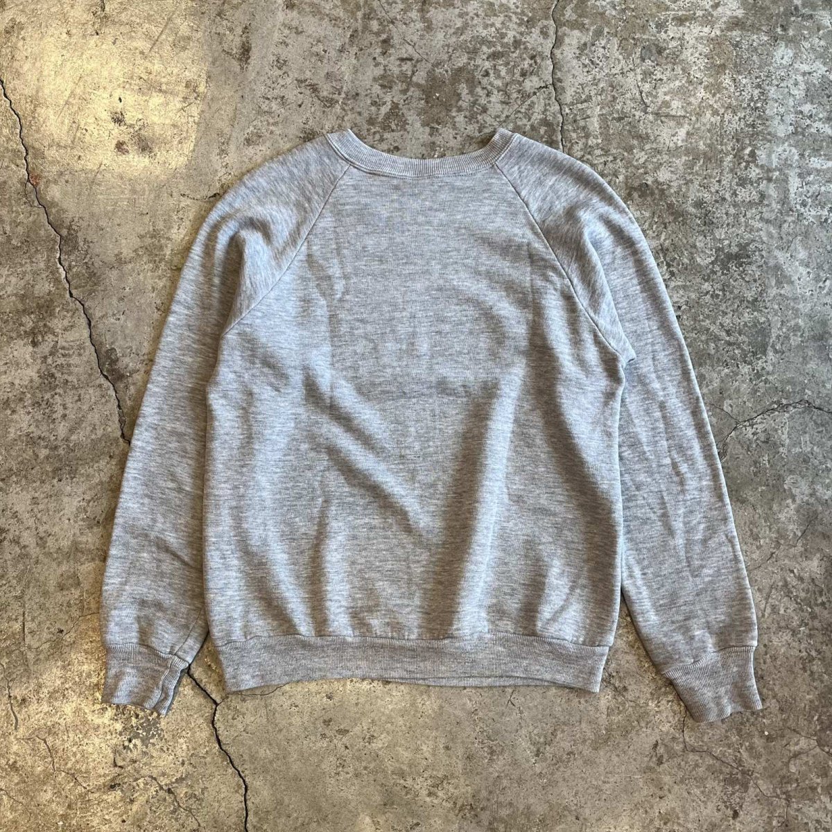 画像2: 80's "MICKEY" PRINTED DESIGN L/S SWEAT / Ladies M(L) / MADE IN USA (2)