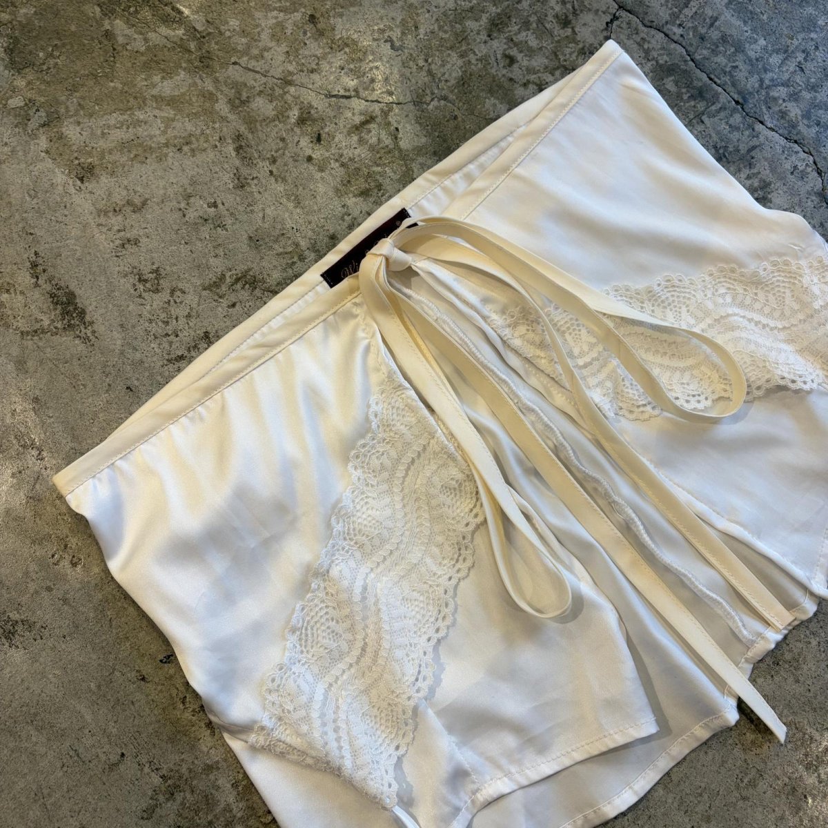 画像4: 【Wiz&Witch】"WANDERER" VINTAGE LACE MIX WRAP SKIRT / FREE (4)