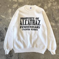 画像1: 90's "ALCATRAZ" FRONT PRINTED SWEAT / Mens L / MADE IN USA (1)