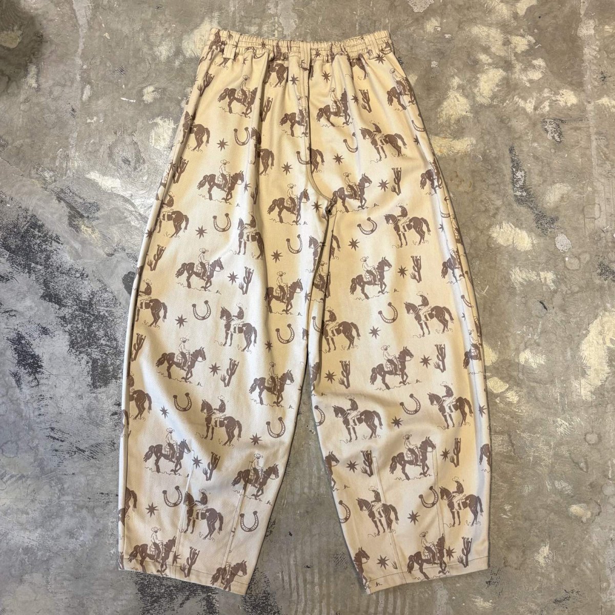 画像2: ALL OVER COWBOY GRAPHIC PATTERN BALLOON PANTS / ~W36 (2)