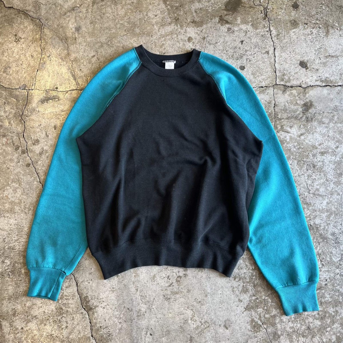 画像1: 80's BI COLOR DESIGN RAGLAN SEEVE L/S SWEAT / Ladies L / MADE IN USA (1)