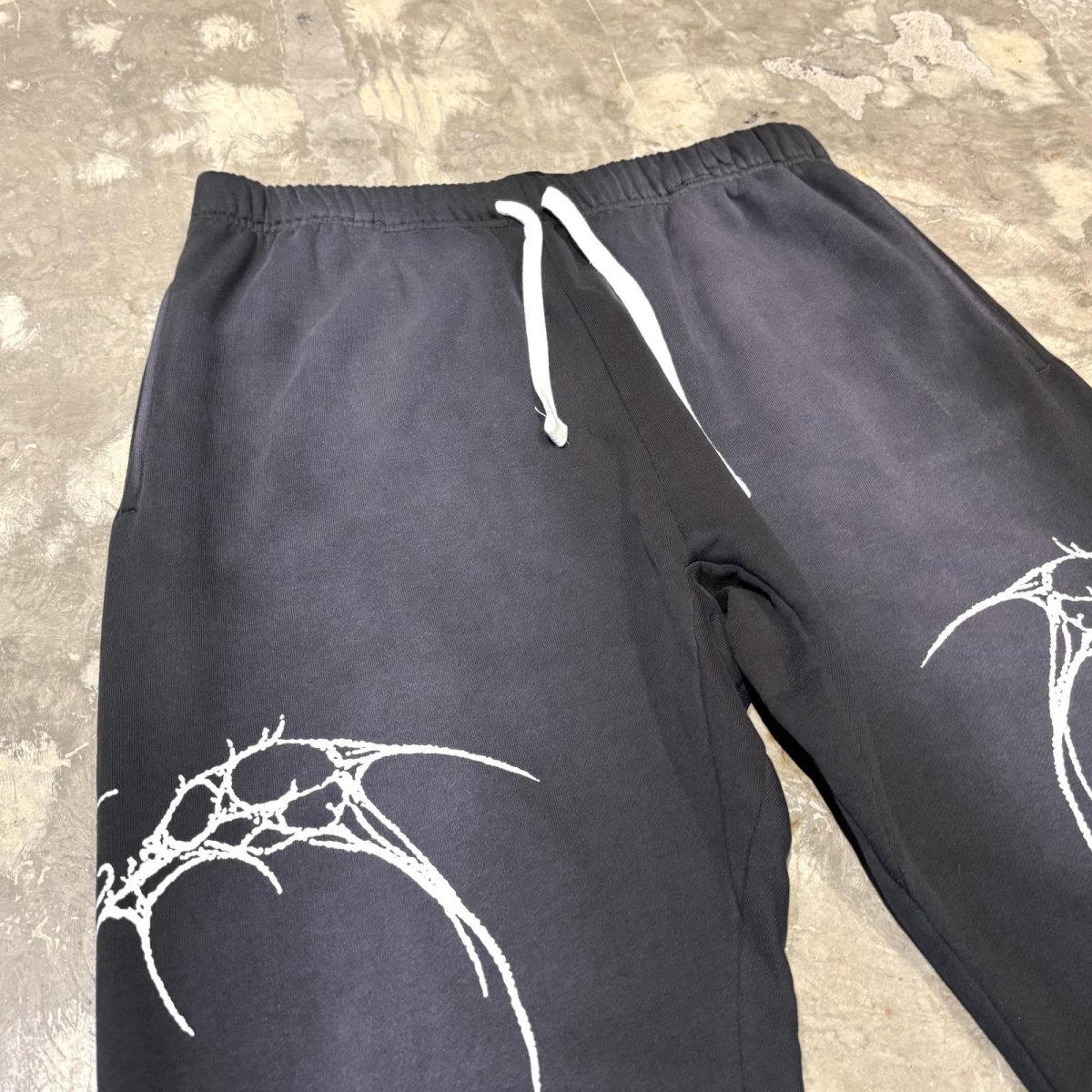 画像3: SIDE GRAPHIC PATTERN FADE SWEAT PANTS / FREE (3)
