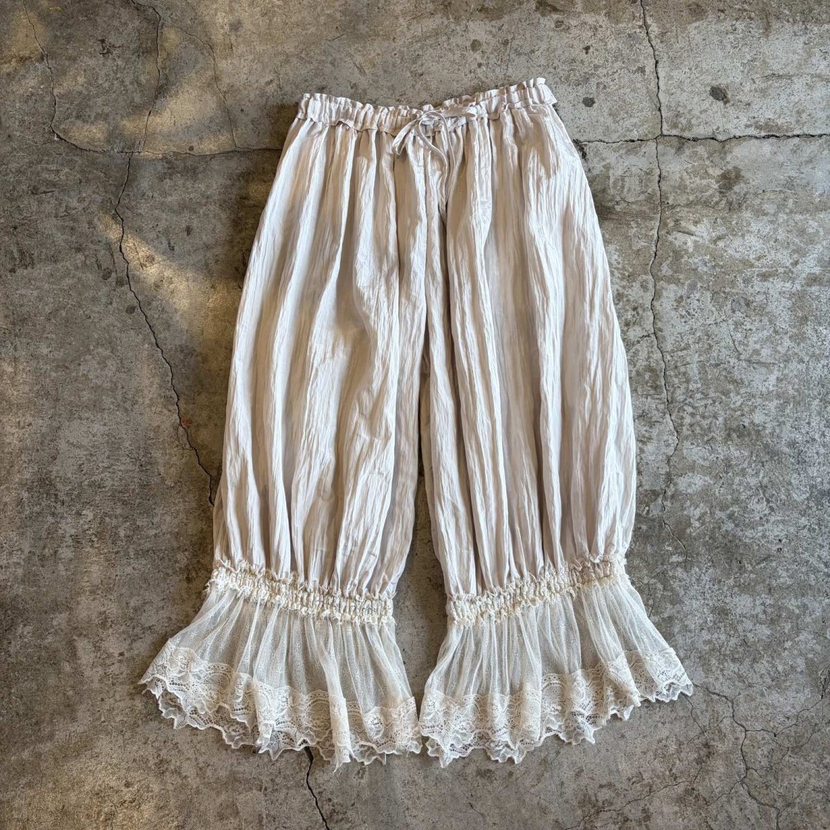 画像1: LACE DESIGN DRAWERS PANTS / FREE~W35 (1)
