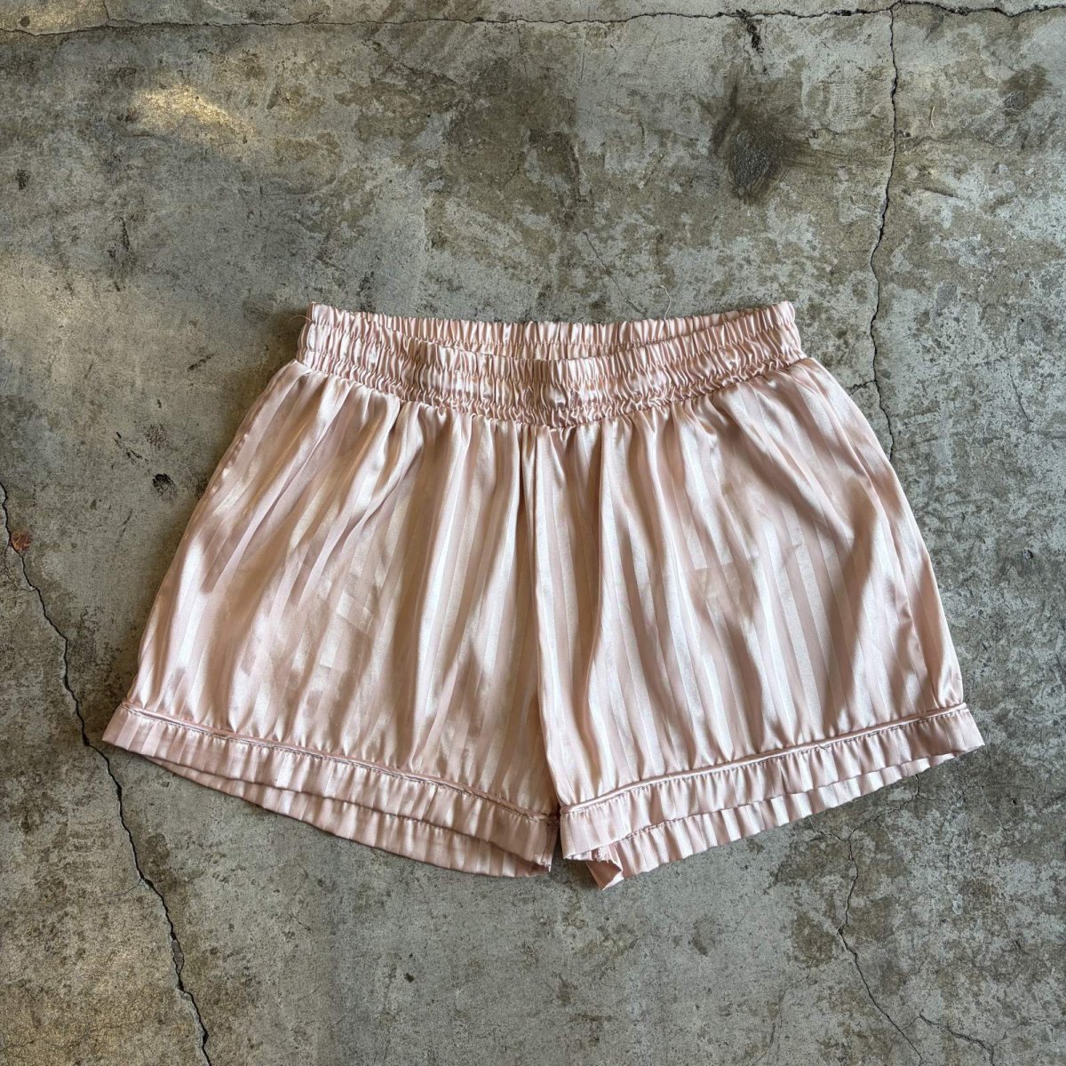 画像1: BEIGE PINK COLOR LUSTER SLEEPING SHORT PANTS / W27~W40  (1)