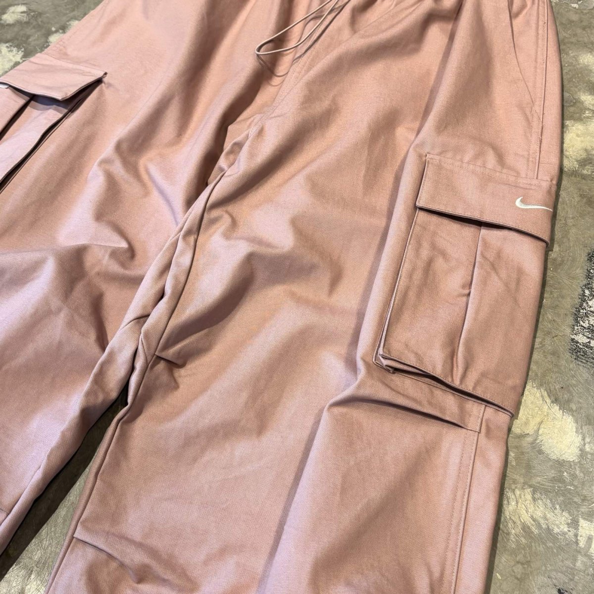 画像4: 【NIKE】PINK COLOR WIDE SILHOUETTE CARGO PANTS / FREE (4)