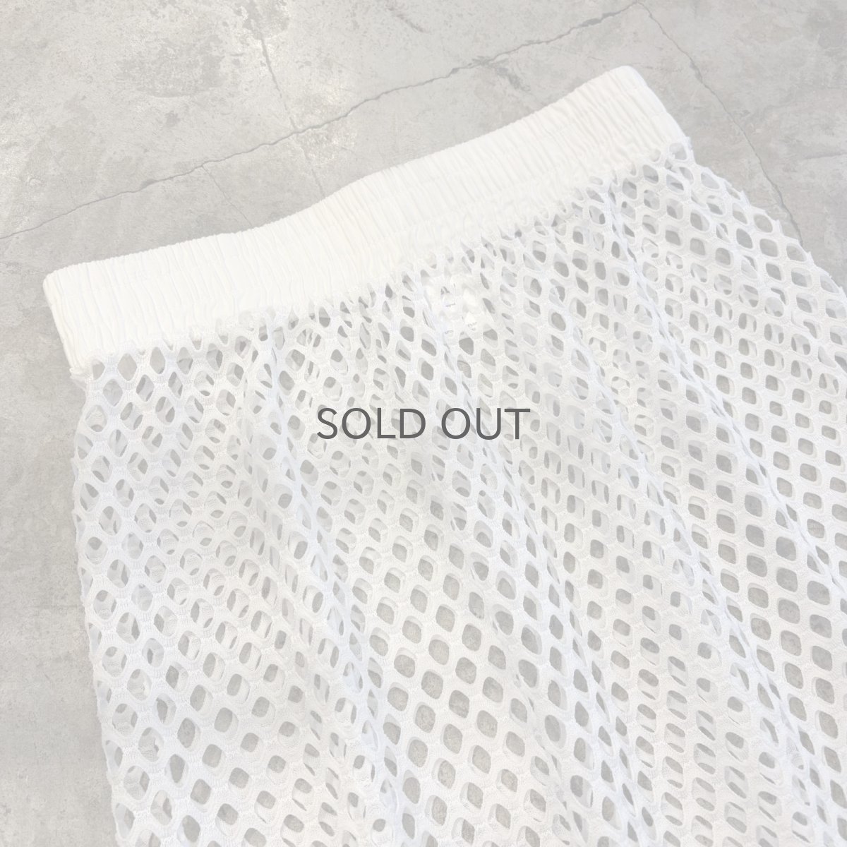 画像3: WHITE COLOR MESH DESIGN ASYMMETRY FRINGE SKIRT / W24~W31 (3)