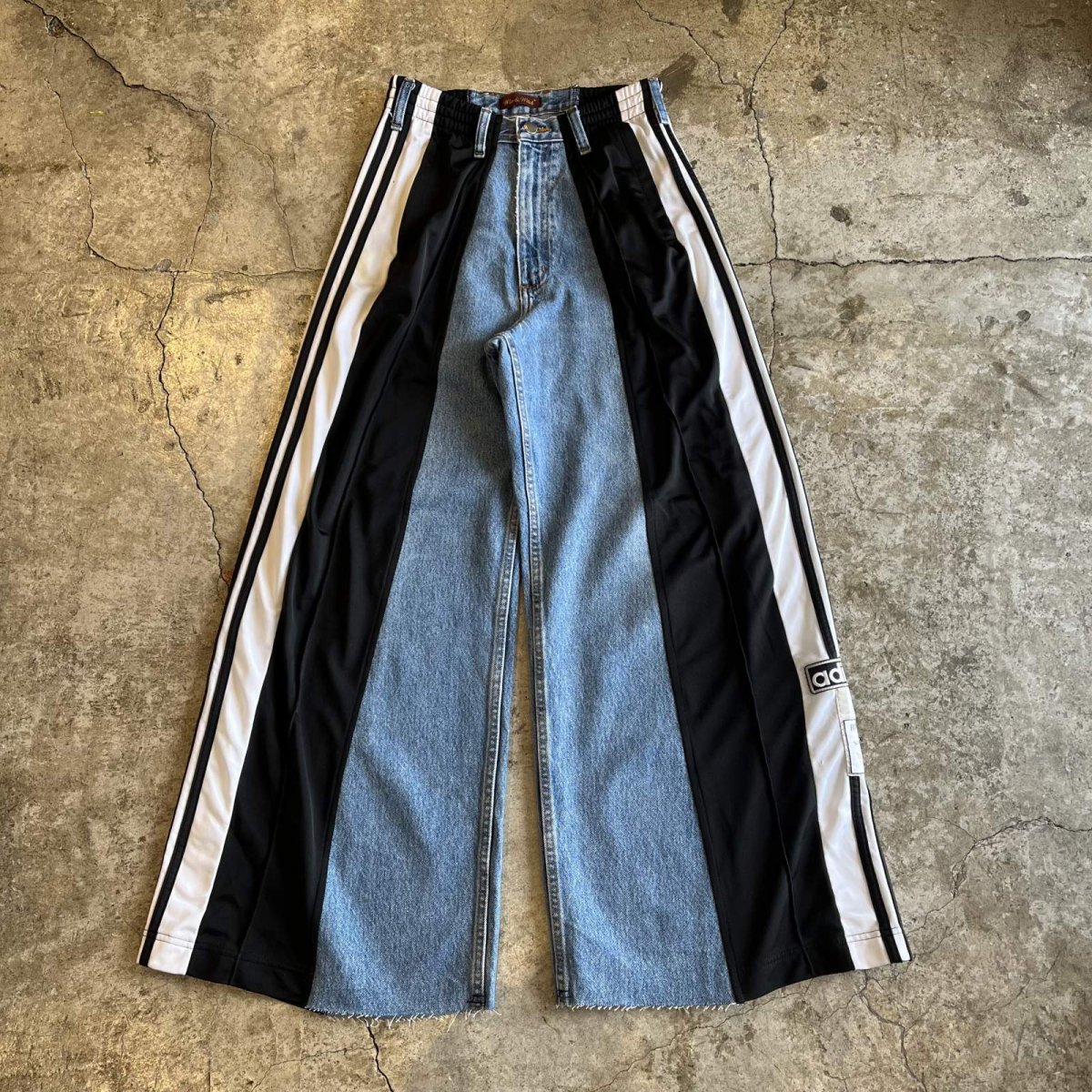 画像1: 【Wiz&Witch】"UNITED" SPORTY DENIM PANTS / OS (1)