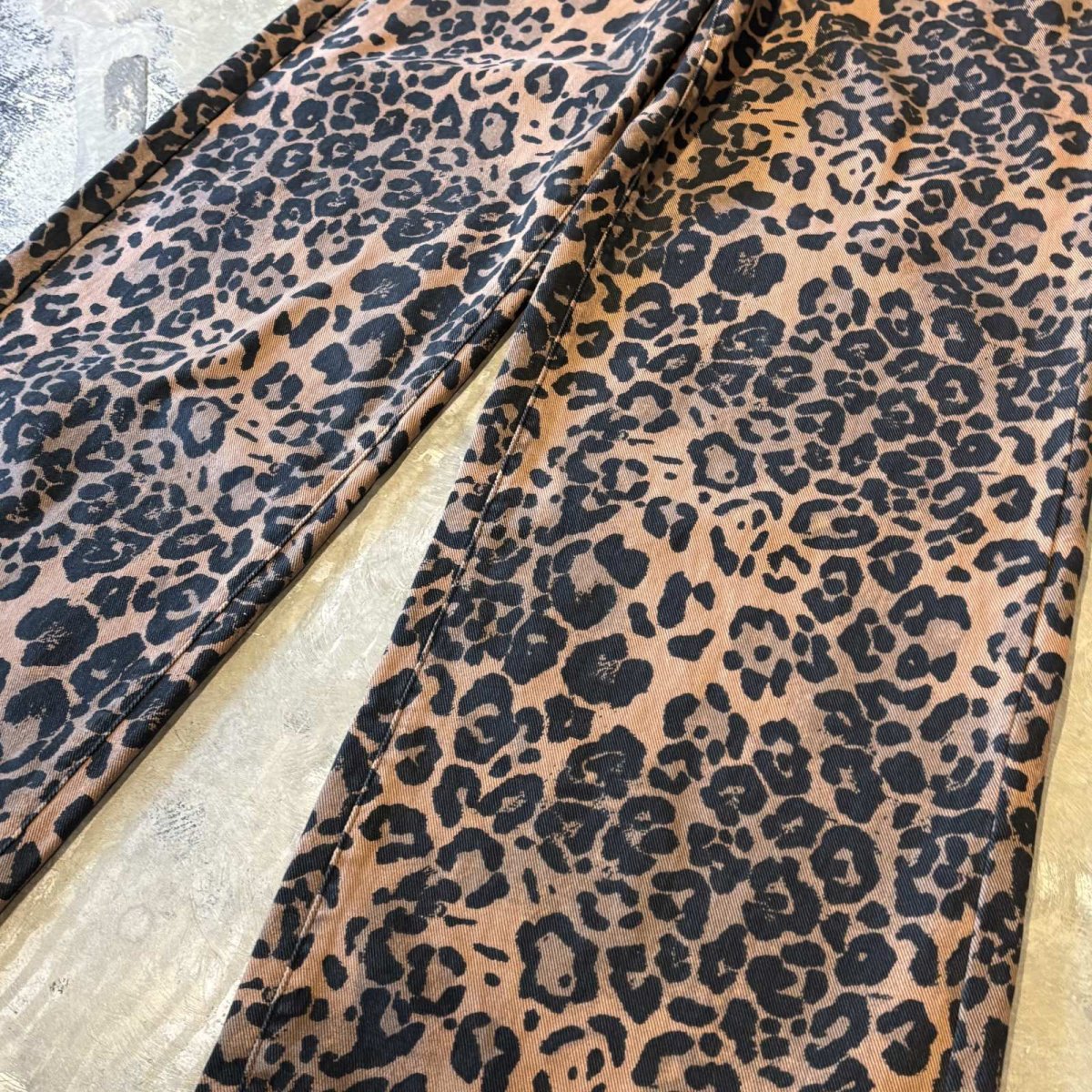 画像6: ALL OVER LEOPARD PATTERN WIDE SILHOUETTE PANTS / W31 (6)