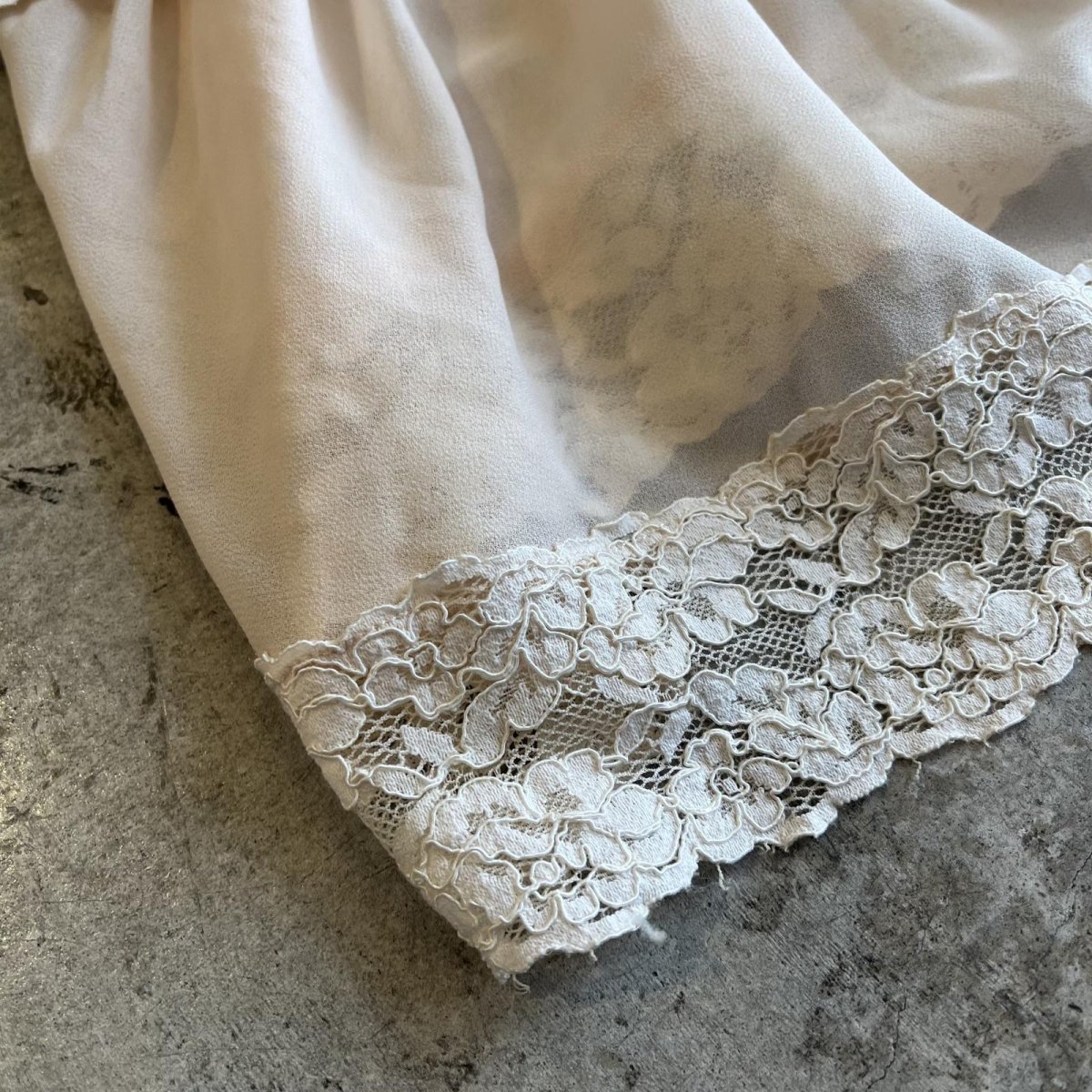 画像3: DOWN LACE TIERED DESIGN CAMISOLE / Ladies S (3)