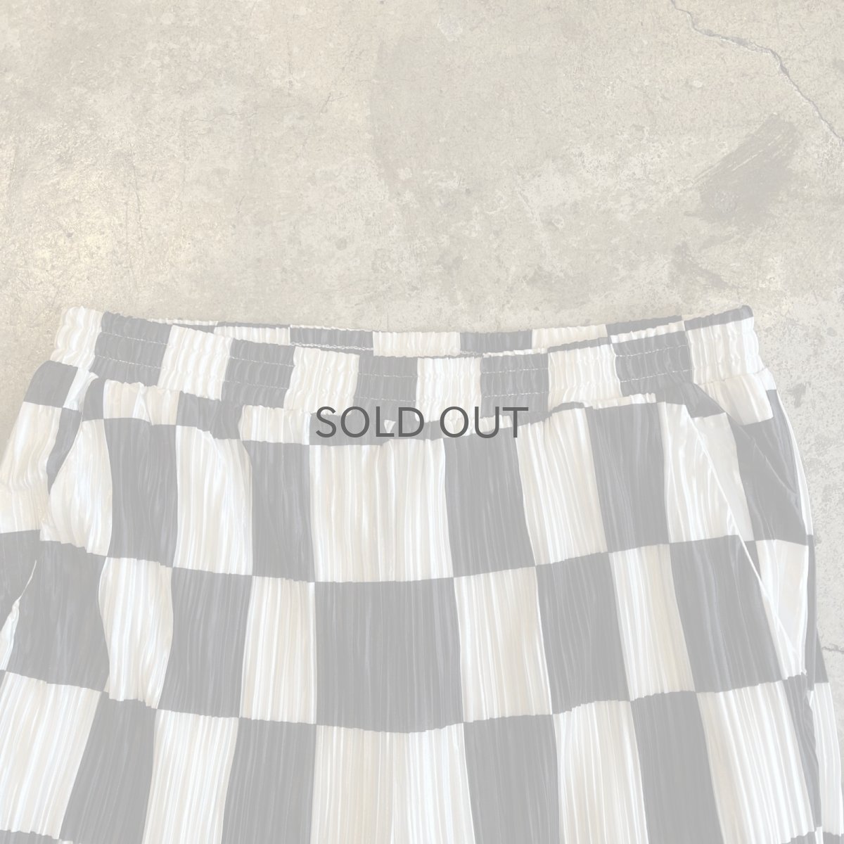 画像7: MONOCHROME CHECKER PATTERN PLEATS DESIGN WIDE PANTS / W29~W37(L) (7)