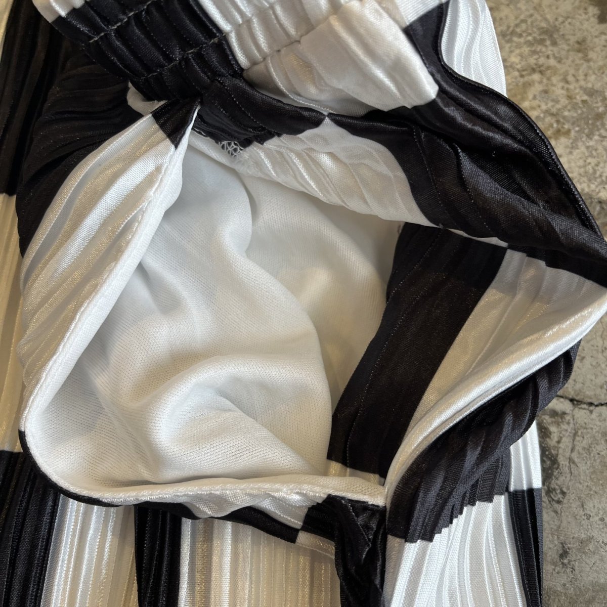 画像9: MONOCHROME CHECKER PATTERN PLEATS DESIGN WIDE PANTS / W29~W37(L) (9)