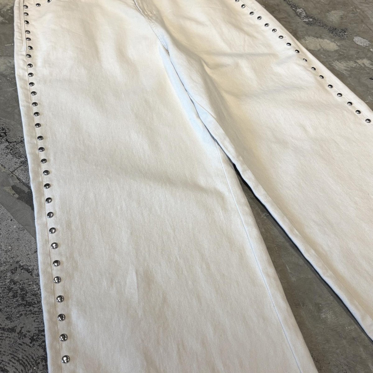 画像5: WHITE COLOR STUDS DECORATIVE WIDE SILHOUETTE PANTS / W33 (5)