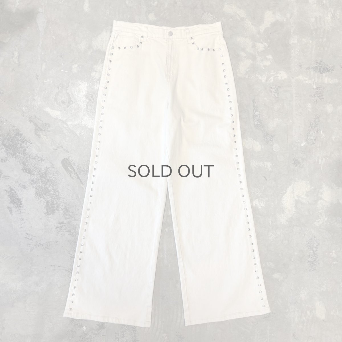 画像1: WHITE COLOR STUDS DECORATIVE WIDE SILHOUETTE PANTS / W33 (1)