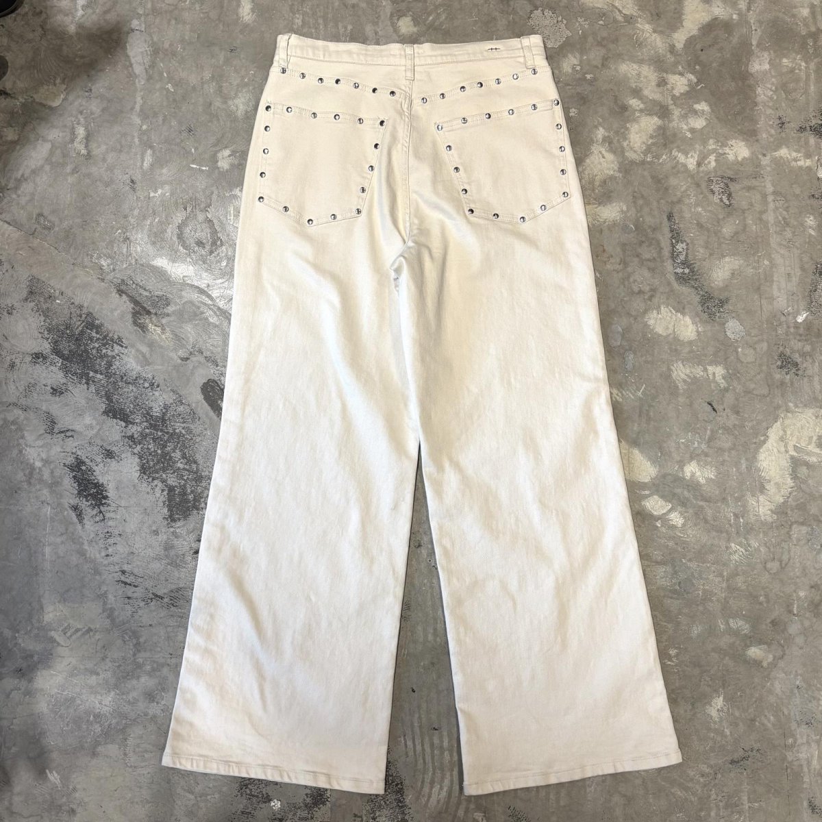 画像2: WHITE COLOR STUDS DECORATIVE WIDE SILHOUETTE PANTS / W33 (2)