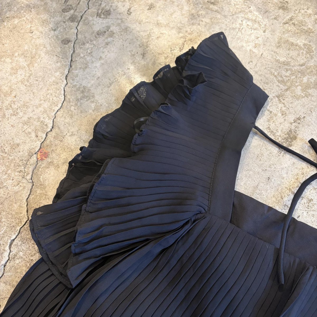 画像7: BLACK COLOR PLEATS DESIGN FRILL SHOULDER S/S TOPS / Ladies XS(S) (7)