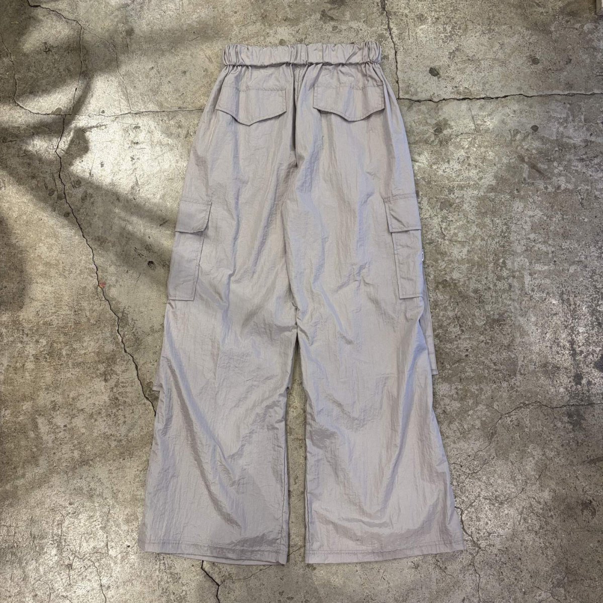 画像2: 【WONDERGROUND】LUSTER COLOR BELTED CARGO PANTS / GRAY / OS (2)