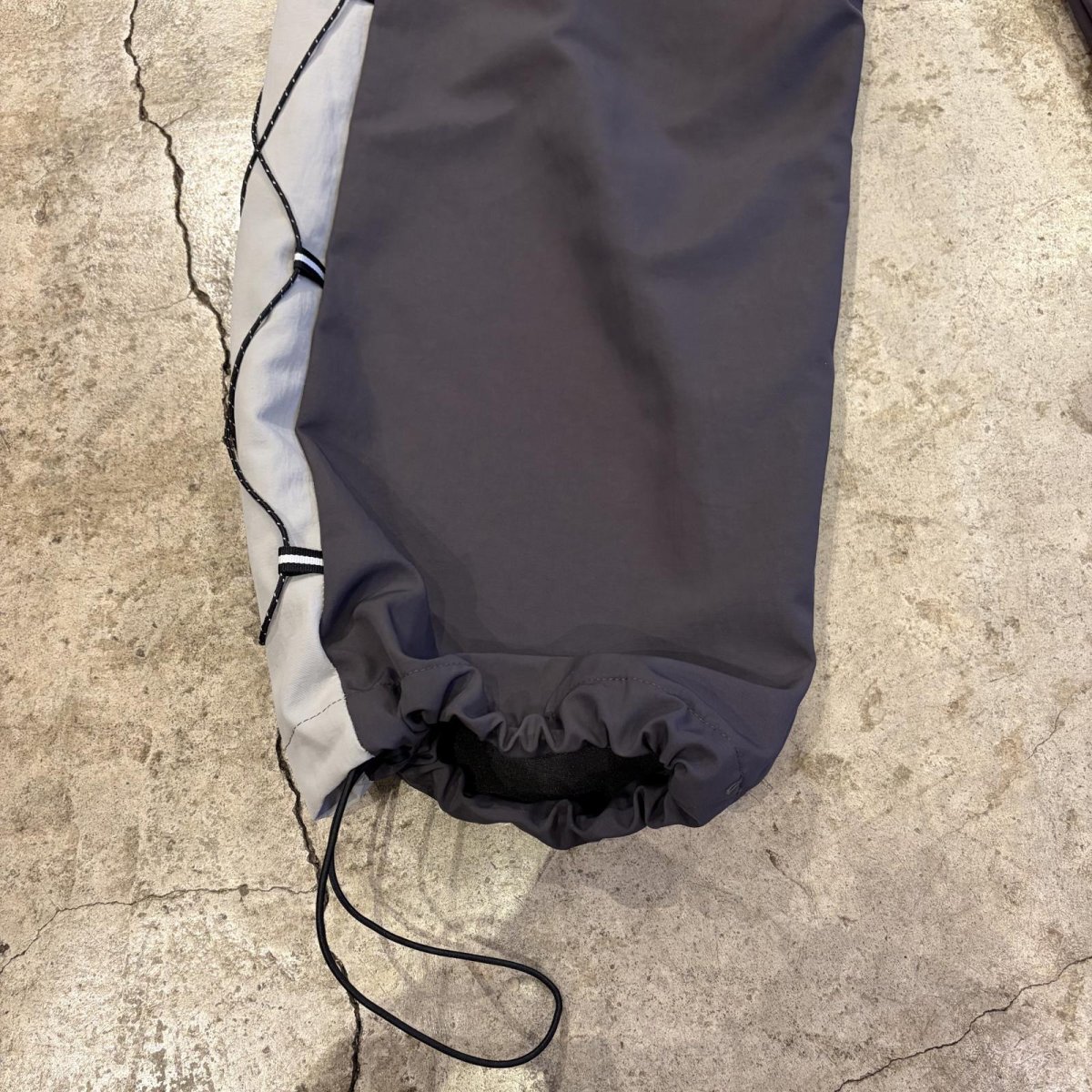 画像6: 【WONDERGROUND】SIDE COLOR LACE UP WIDE NYLON PANTS / GREY / OS (6)