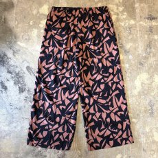 画像2: ALL OVER ARTISTIC PATTERN WIDE SILHOUETTE PANTS / FREE (2)