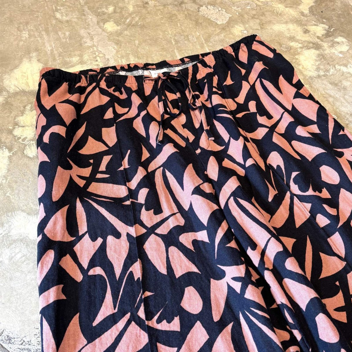 画像3: ALL OVER ARTISTIC PATTERN WIDE SILHOUETTE PANTS / FREE (3)