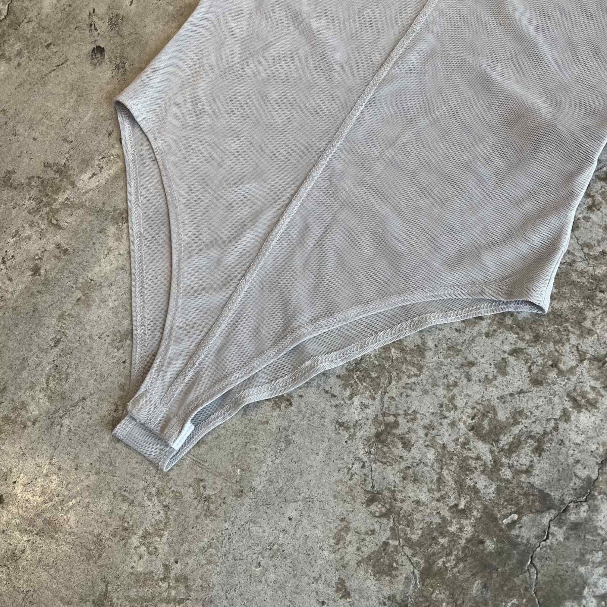 画像4: GREY COLOR MESH DESIGN L/S HEM BODY SUIT TOPS / Ladies M(L) (4)