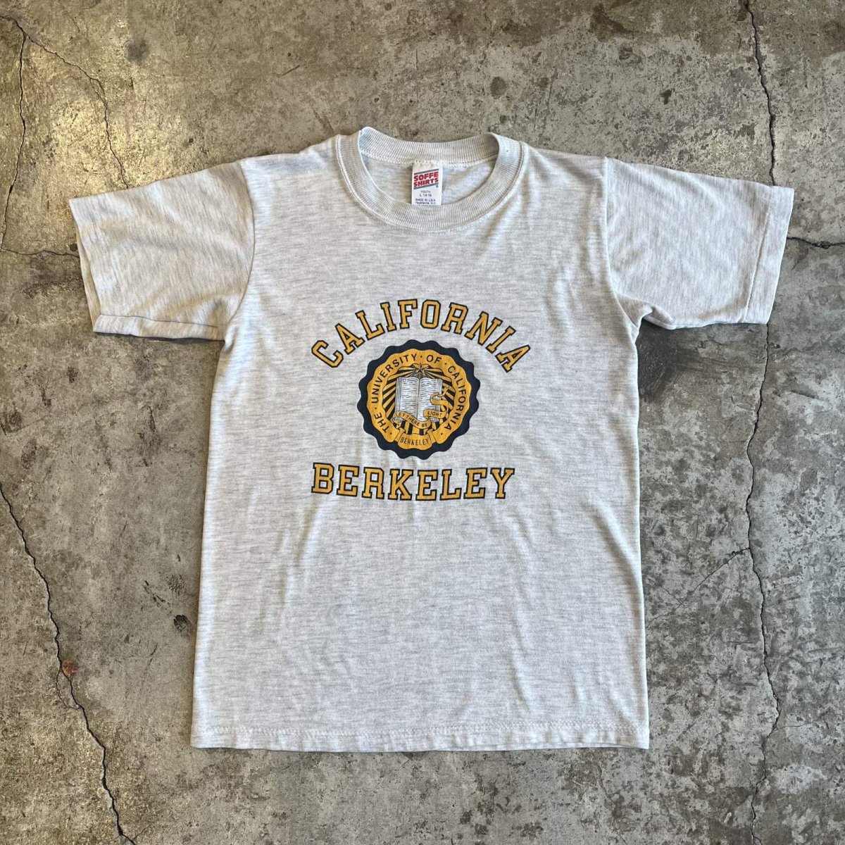 画像1: 80's FRONT PRINTED DESIGN COLLEGE S/S TEE / Ladies XS(YOUTH L) / MADE IN USA (1)